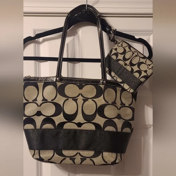 Coach Signature Black and Tan/Gray Tote - Picture 2 of 8